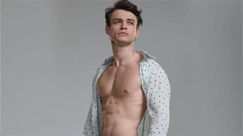 thomas doherty naked|Thomas Doherty Sexy Scene in Gossip Girl